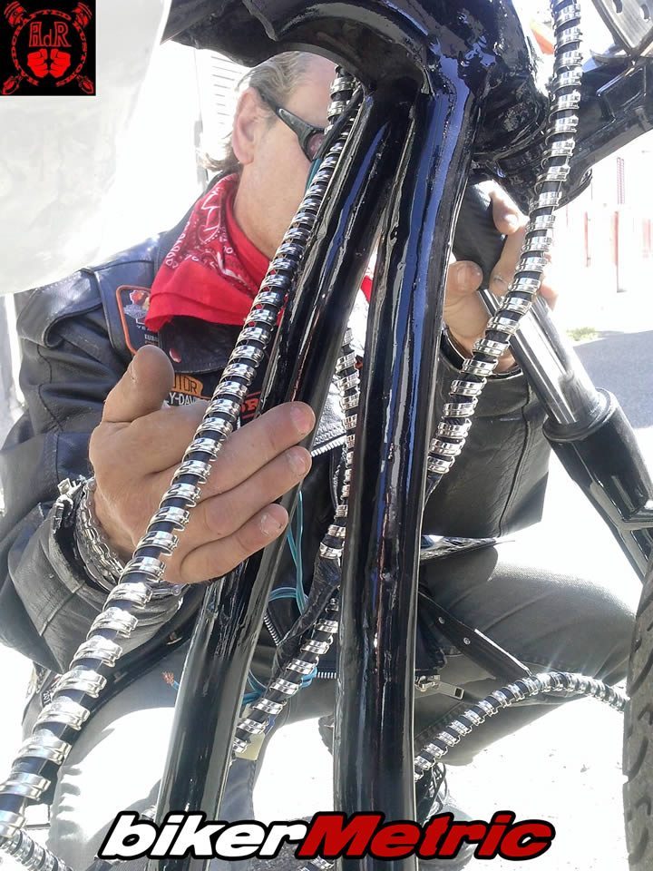Intruder 1400 - bikerMetric