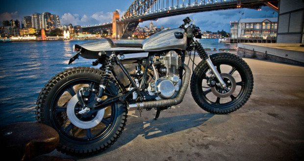 Yamaha SR400 Cafe Racer