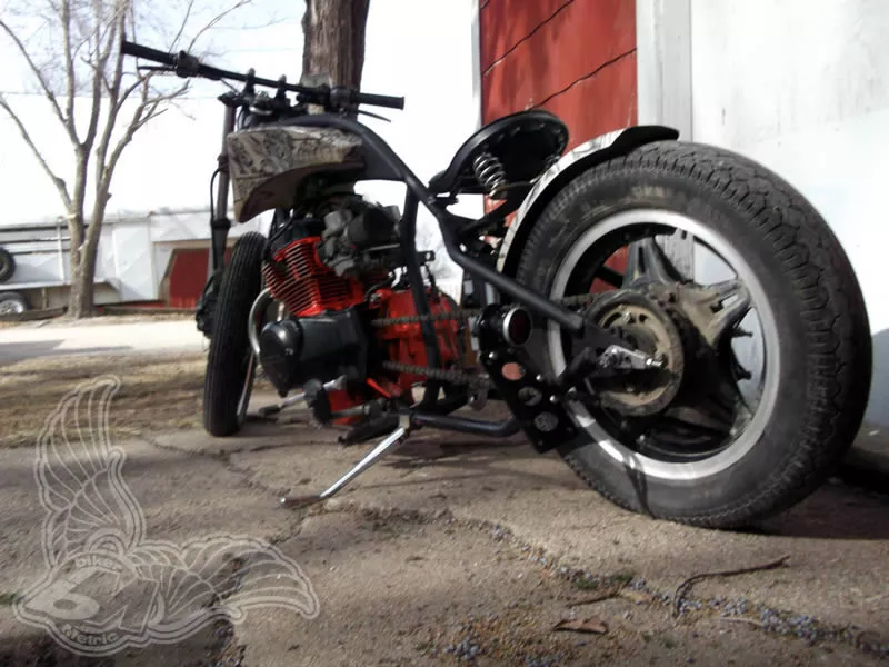 Honda CM400T Bobber