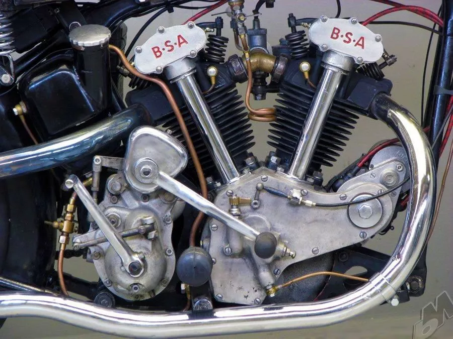 1934 J34 500cc ohv v-twin bsa motor